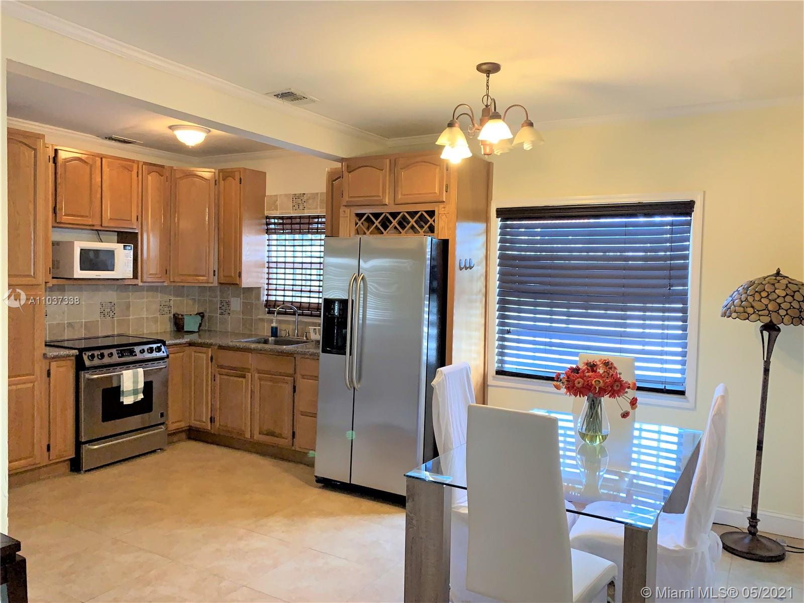 See details / 2840 sq. ft. $ 2021-06-01 0 Photo