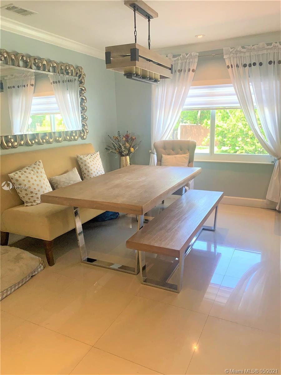See details / 2840 sq. ft. $ 2021-06-01 0 Photo