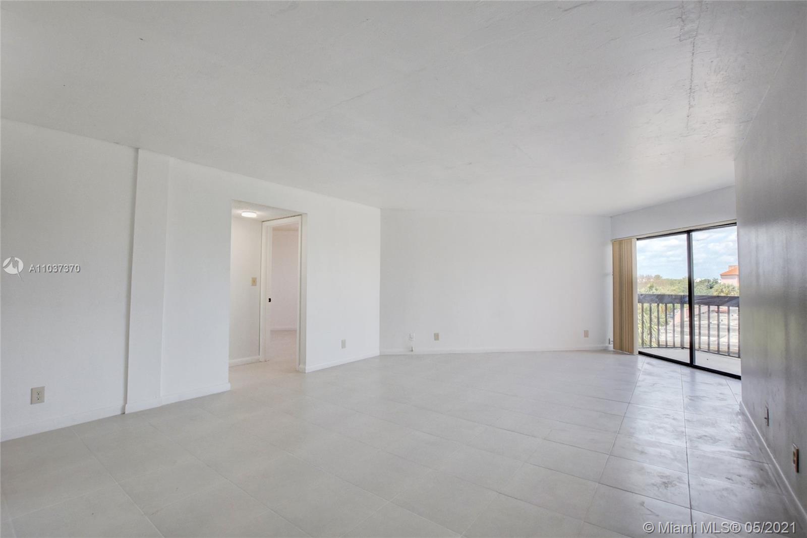 See details / 1030 sq. ft. $ 2021-05-04 0 Photo