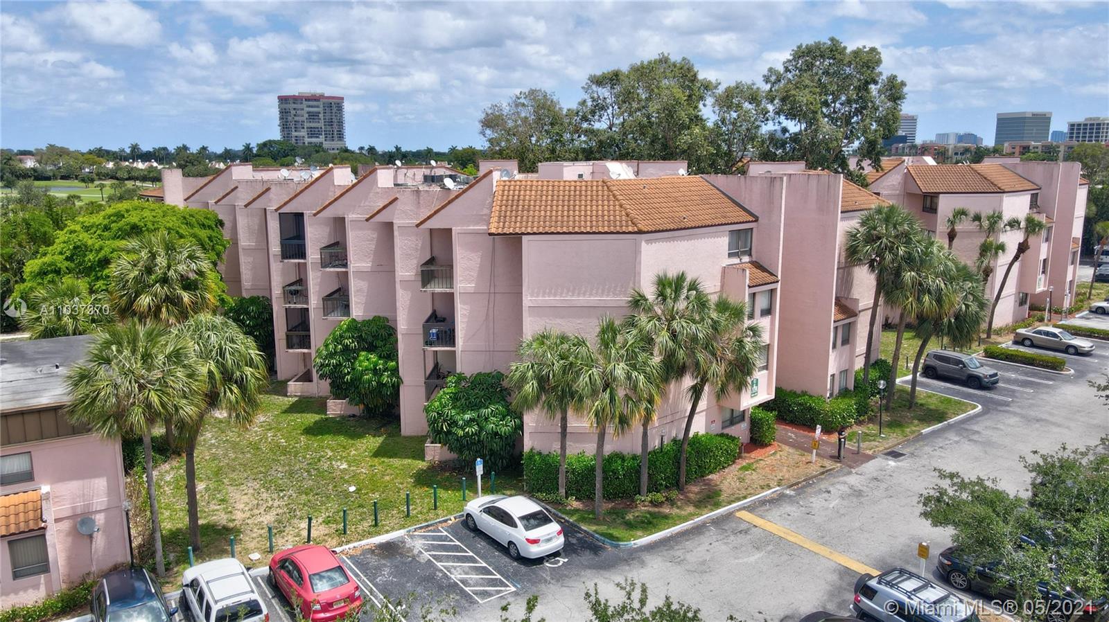 See details / 1030 sq. ft. $ 2021-05-04 0 Photo