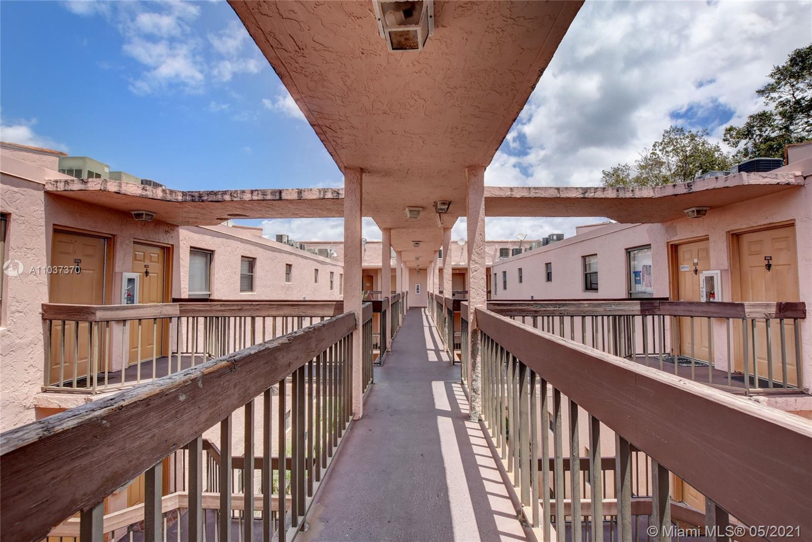 See details / 1030 sq. ft. $ 2021-05-04 0 Photo