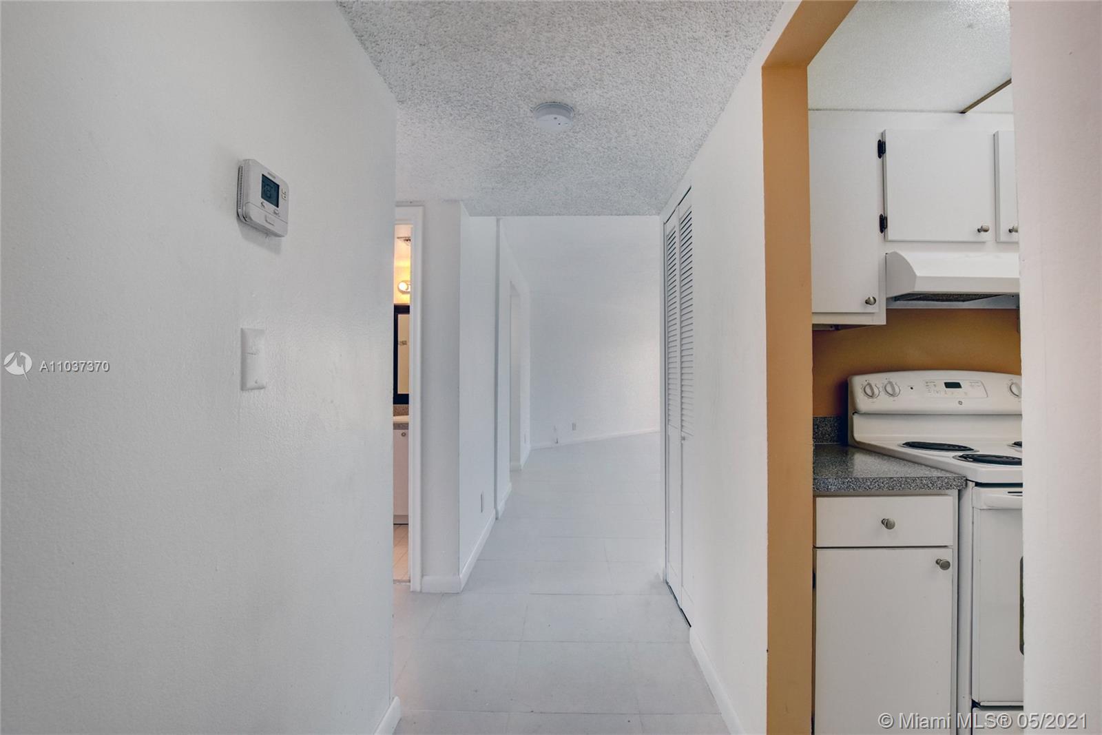See details / 1030 sq. ft. $ 2021-05-04 0 Photo