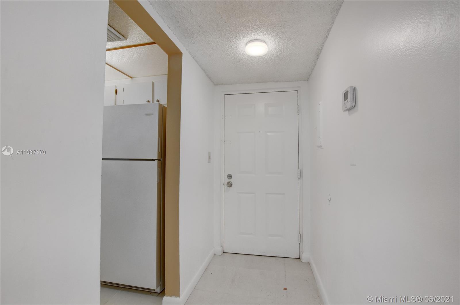 See details / 1030 sq. ft. $ 2021-05-04 0 Photo