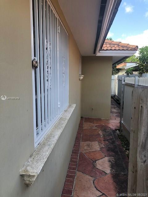 See details / 5443 sq. ft. $ 2021-05-20 0 Photo