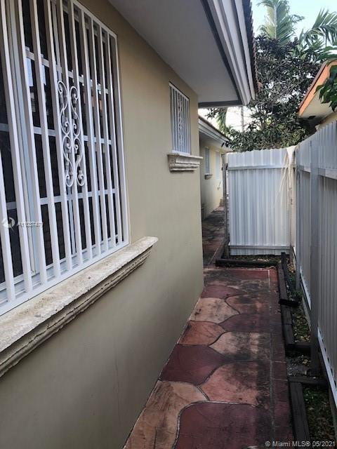 See details / 5443 sq. ft. $ 2021-05-20 0 Photo