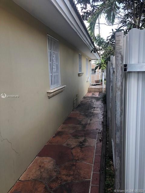 See details / 5443 sq. ft. $ 2021-05-20 0 Photo