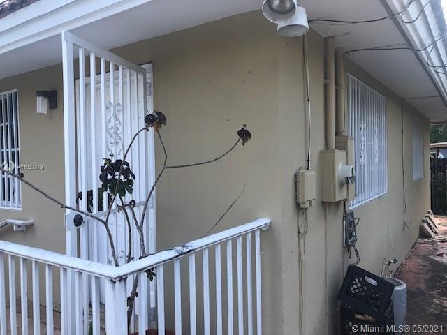 See details / 5443 sq. ft. $ 2021-05-20 0 Photo