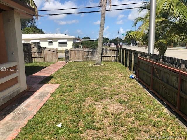See details / 5443 sq. ft. $ 2021-05-20 0 Photo