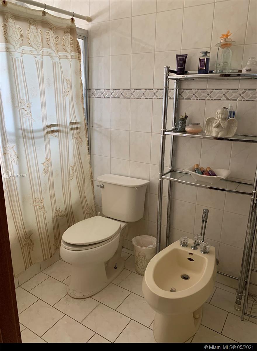 See details / 5443 sq. ft. $ 2021-05-20 0 Photo