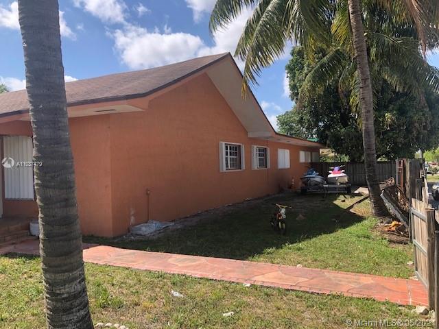 See details / 5443 sq. ft. $ 2021-05-20 0 Photo