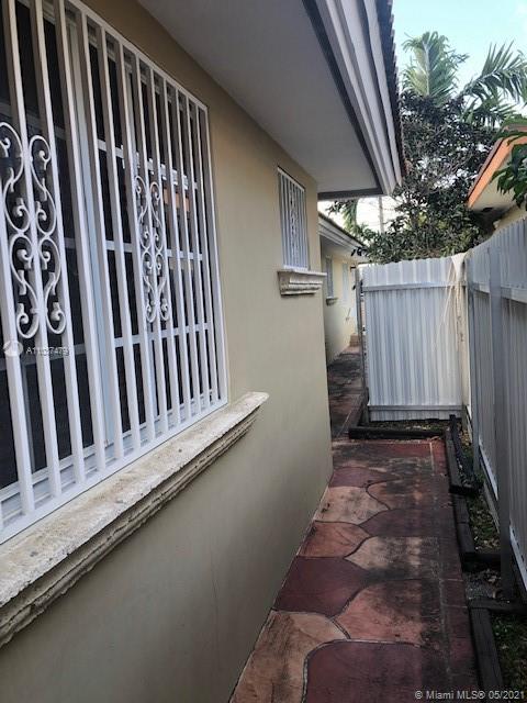 See details / 5443 sq. ft. $ 2021-05-20 0 Photo