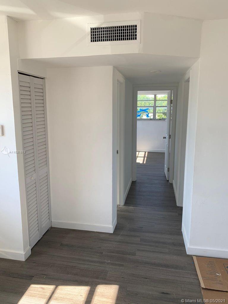 See details / 3200 sq. ft. $ 2021-05-05 0 Photo