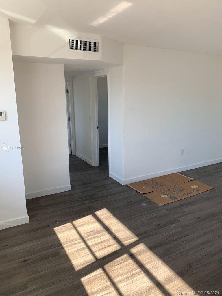 See details / 3200 sq. ft. $ 2021-05-05 0 Photo