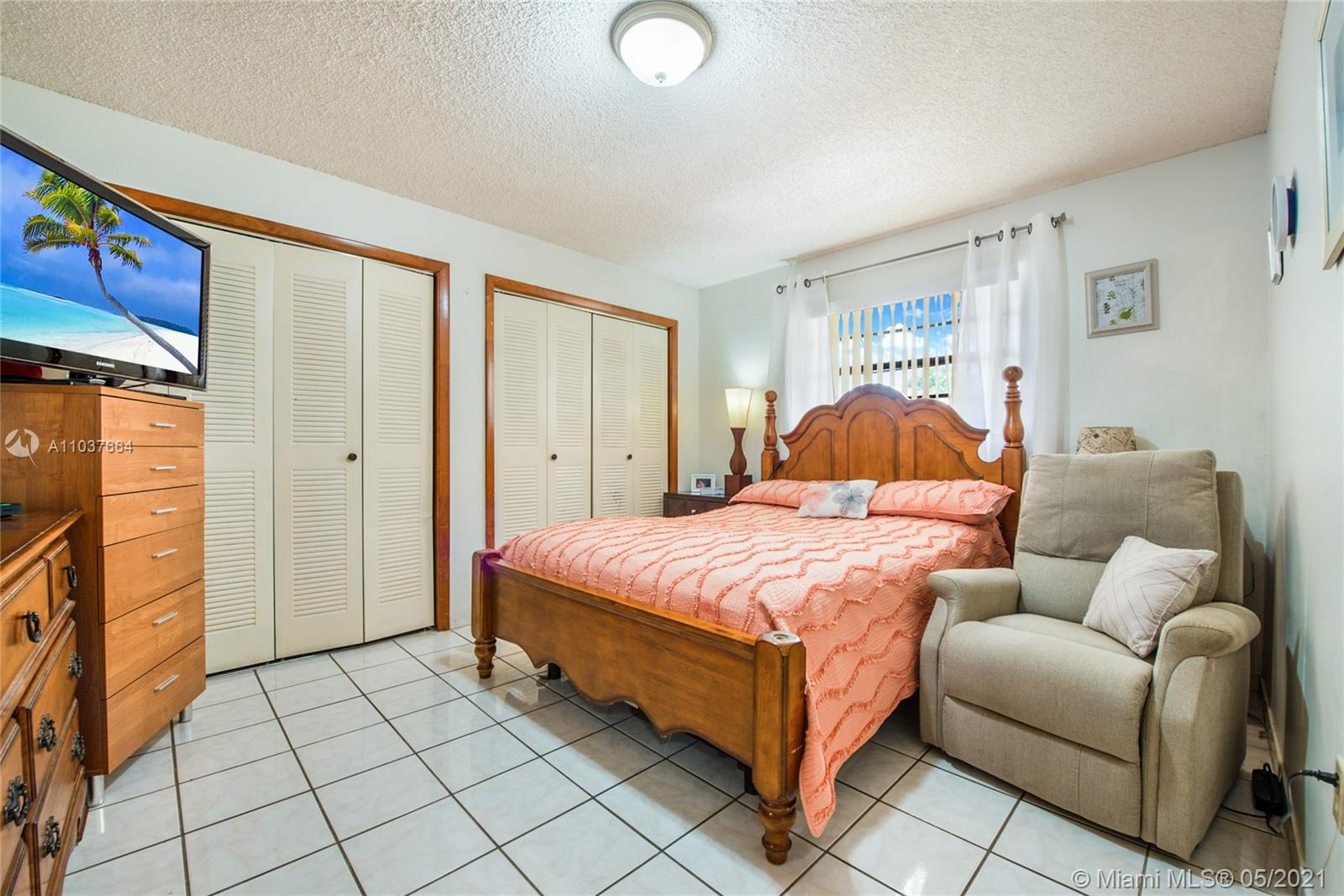 See details / 3120 sq. ft. $ 2021-05-05 0 Photo