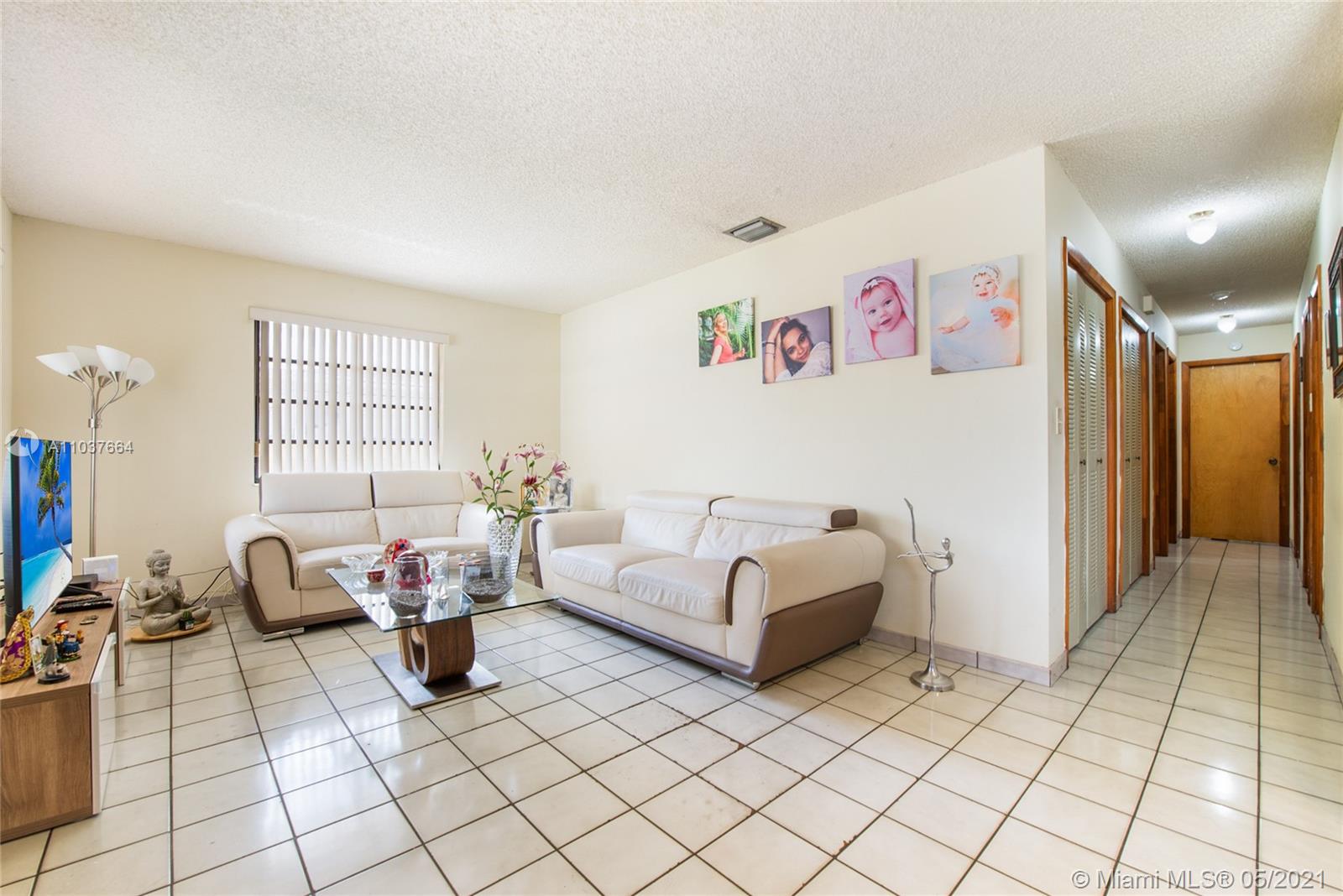 See details / 3120 sq. ft. $ 2021-05-05 0 Photo