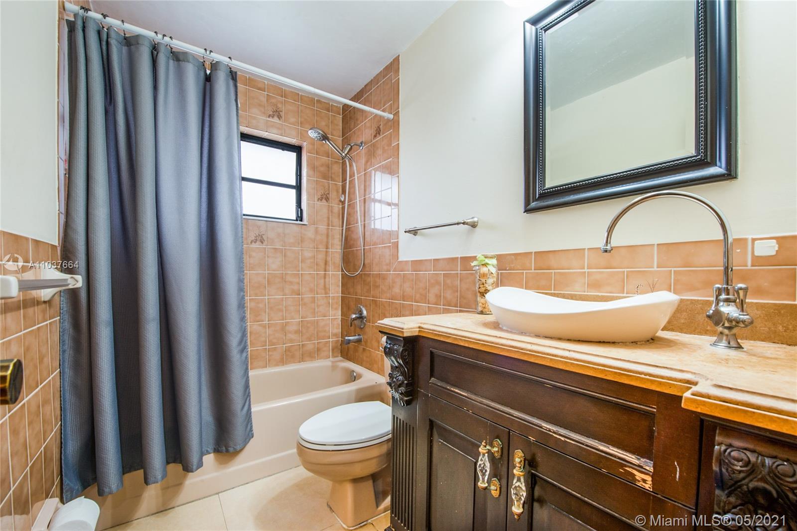 See details / 3120 sq. ft. $ 2021-05-05 0 Photo