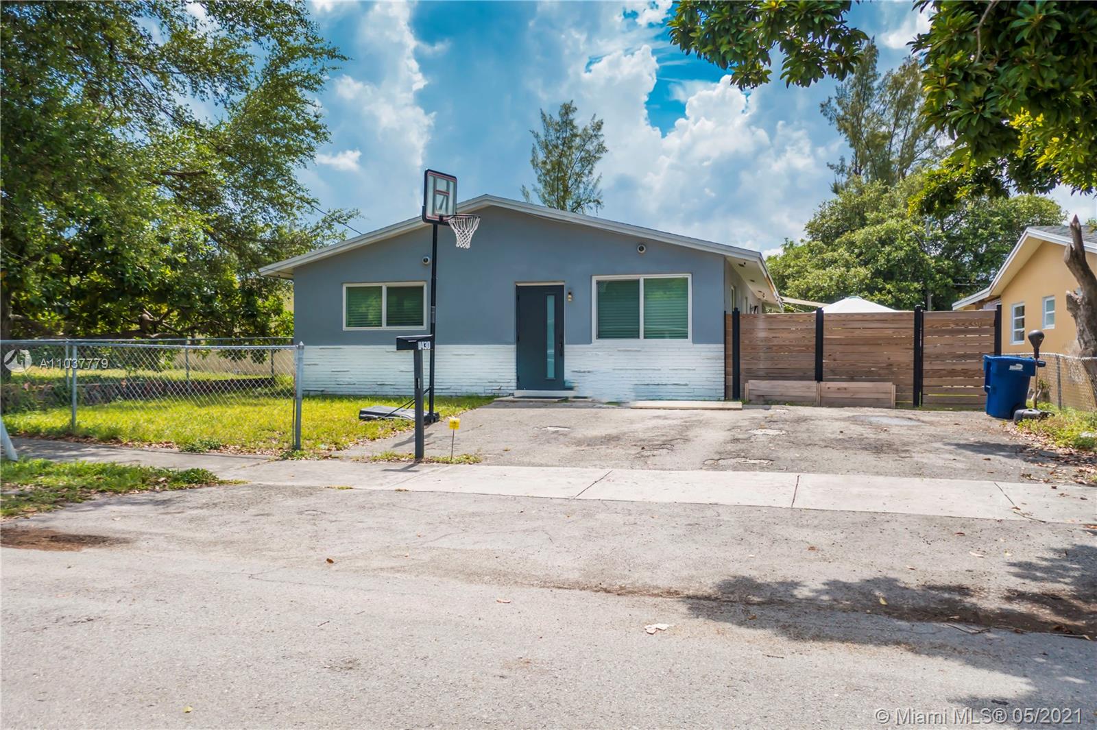 See details / 1769 sq. ft. $ 2021-05-05 0 Photo