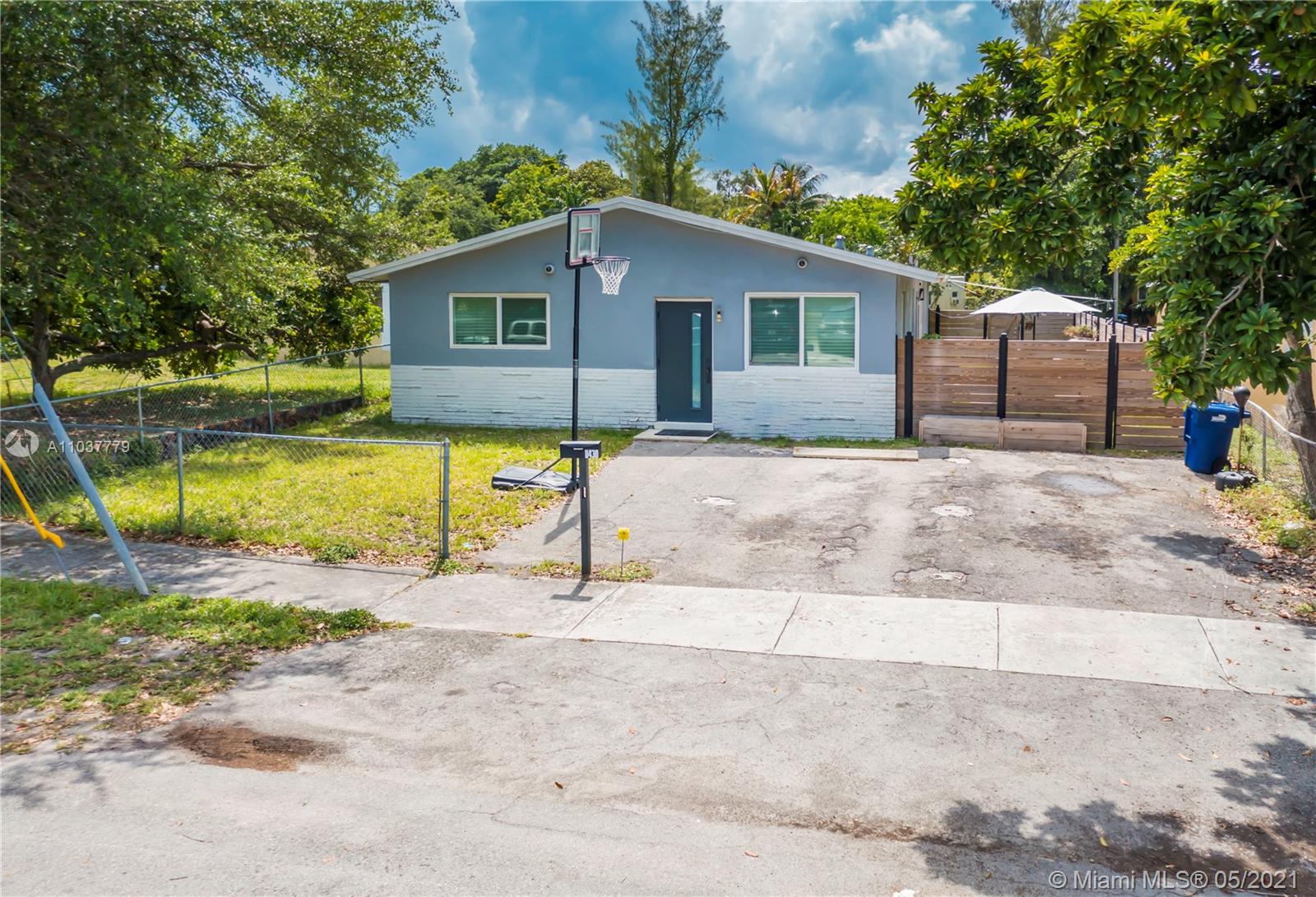 See details / 1769 sq. ft. $ 2021-05-05 0 Photo