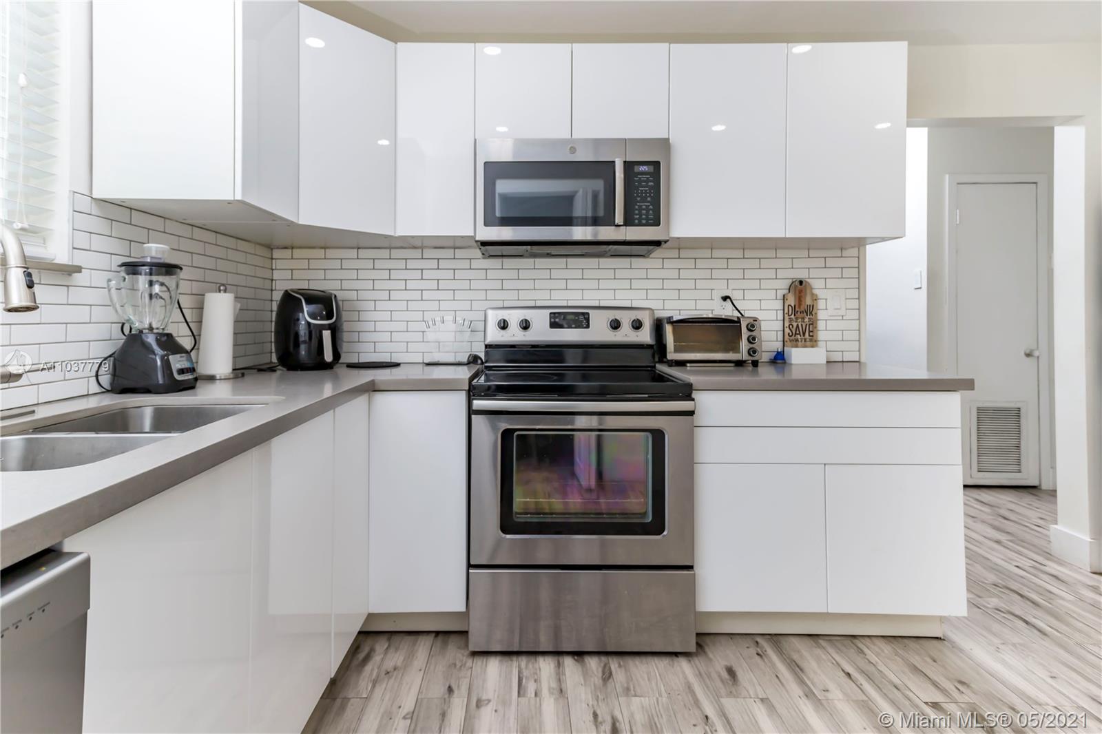 See details / 1769 sq. ft. $ 2021-05-05 0 Photo