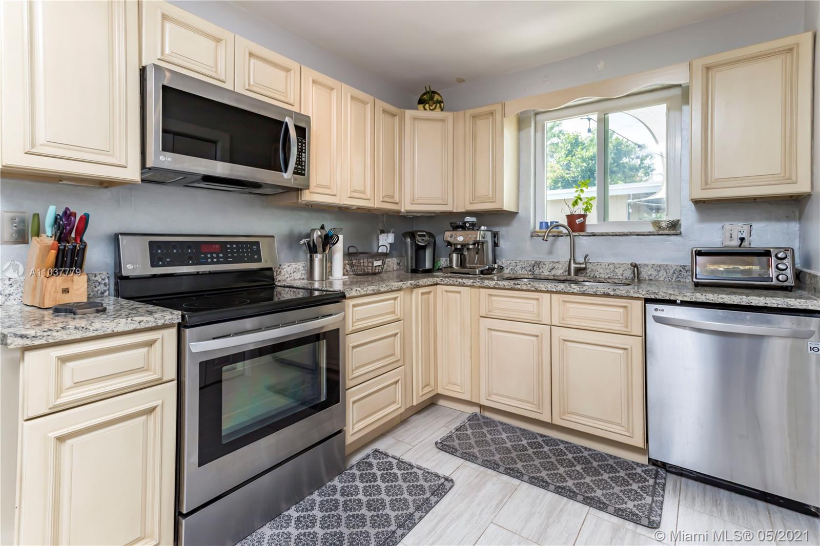 See details / 1769 sq. ft. $ 2021-05-05 0 Photo