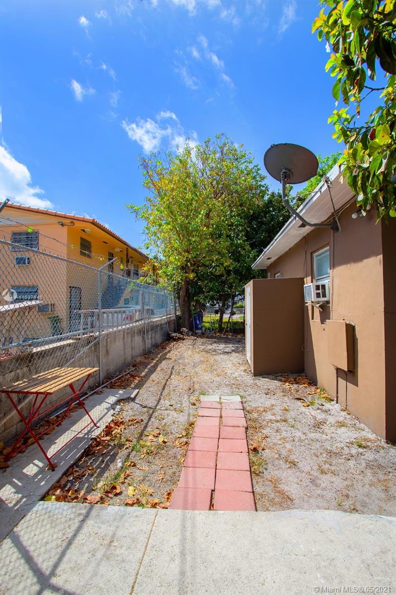 See details / 1800 sq. ft. $ 2021-05-05 0 Photo