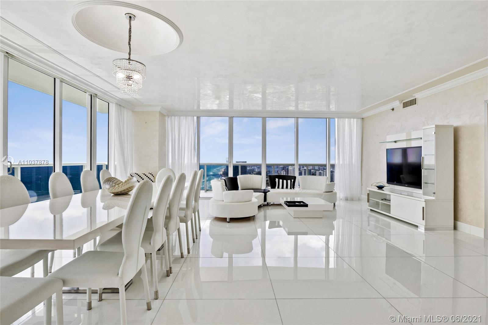 See details 5102 4 / 5 3348 sq. ft. $ 2021-05-05 0 Photo