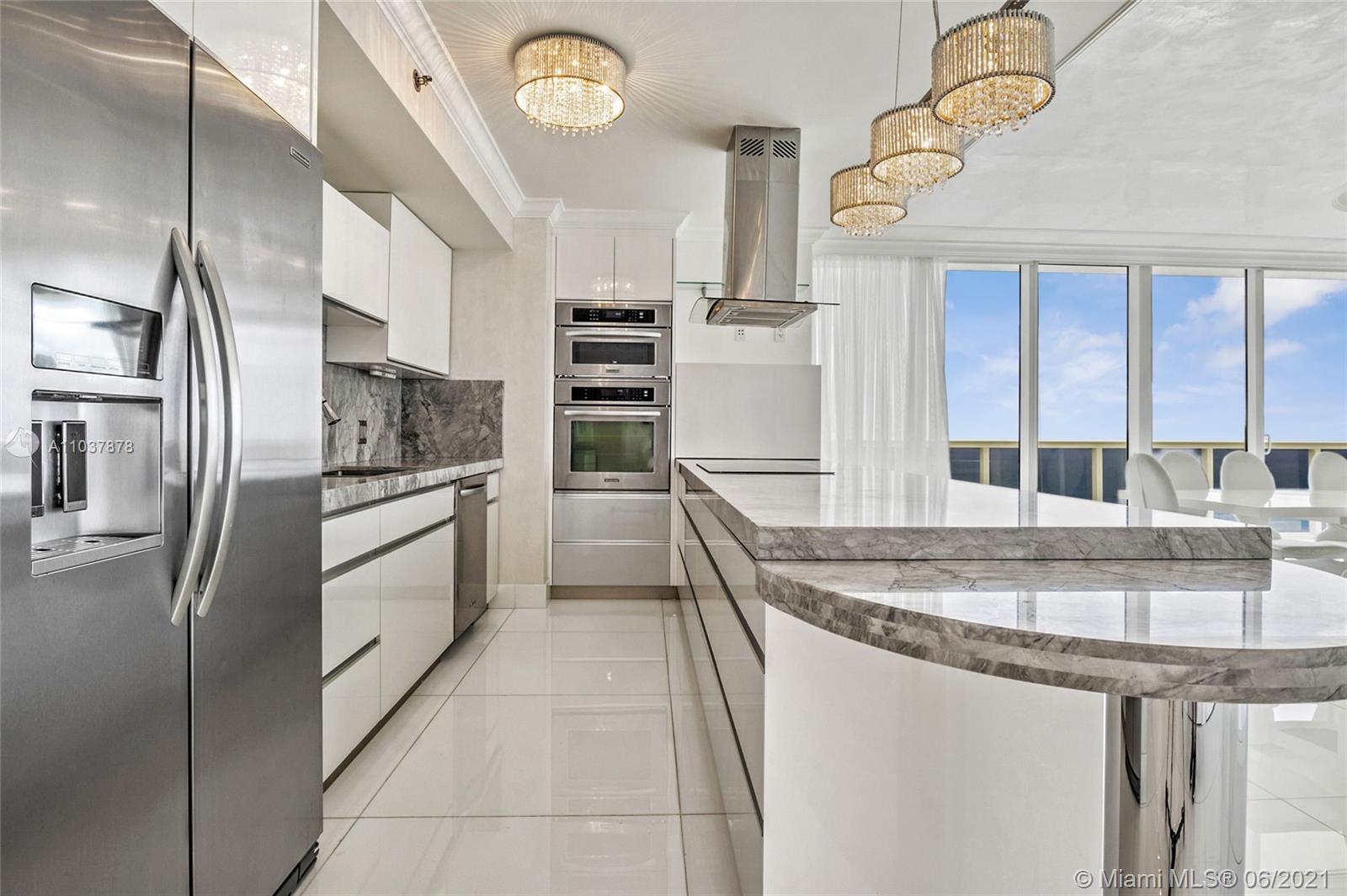 See details 5102 4 / 5 3348 sq. ft. $ 2021-05-05 0 Photo