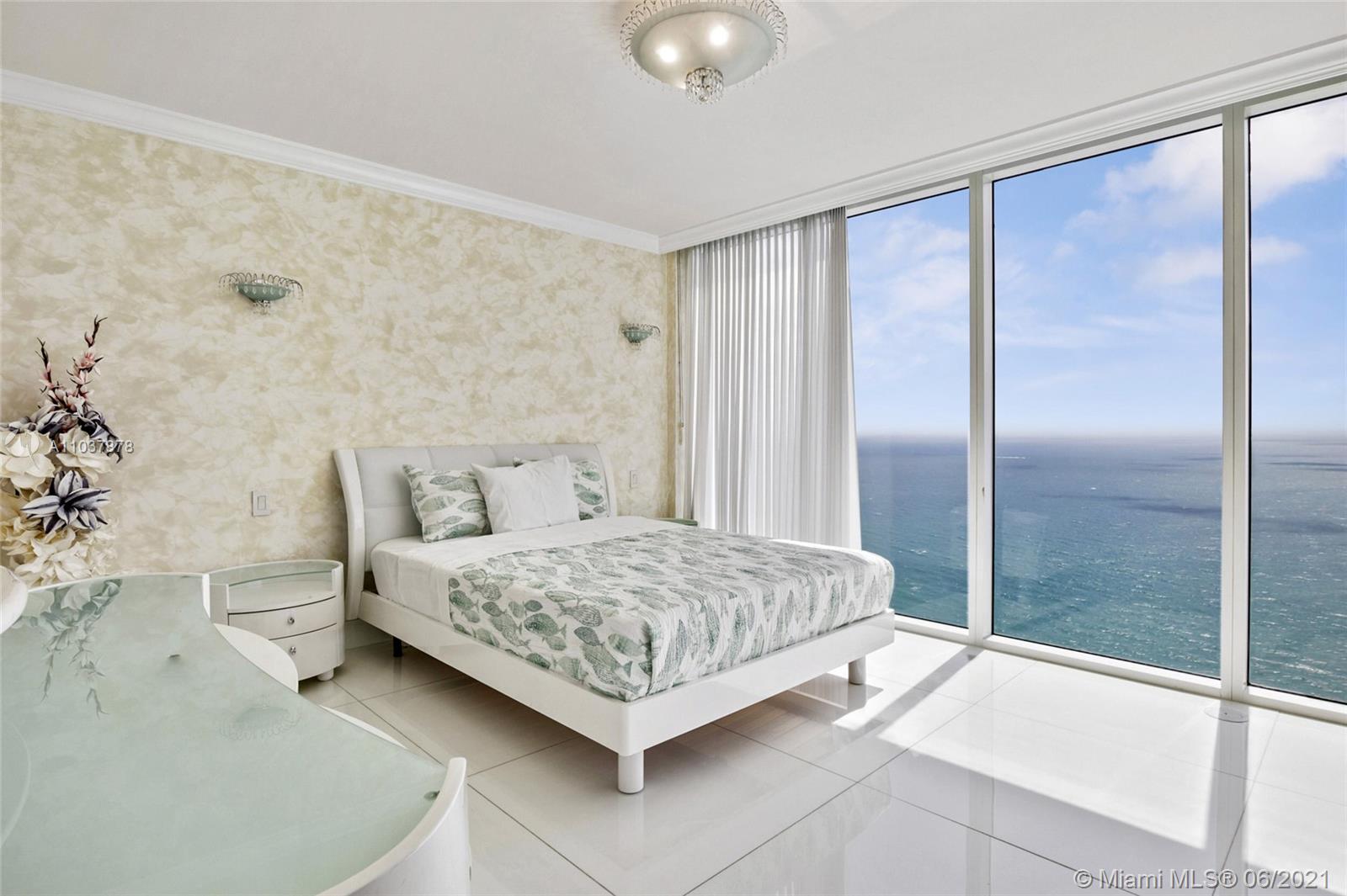 See details 5102 4 / 5 3348 sq. ft. $ 2021-05-05 0 Photo