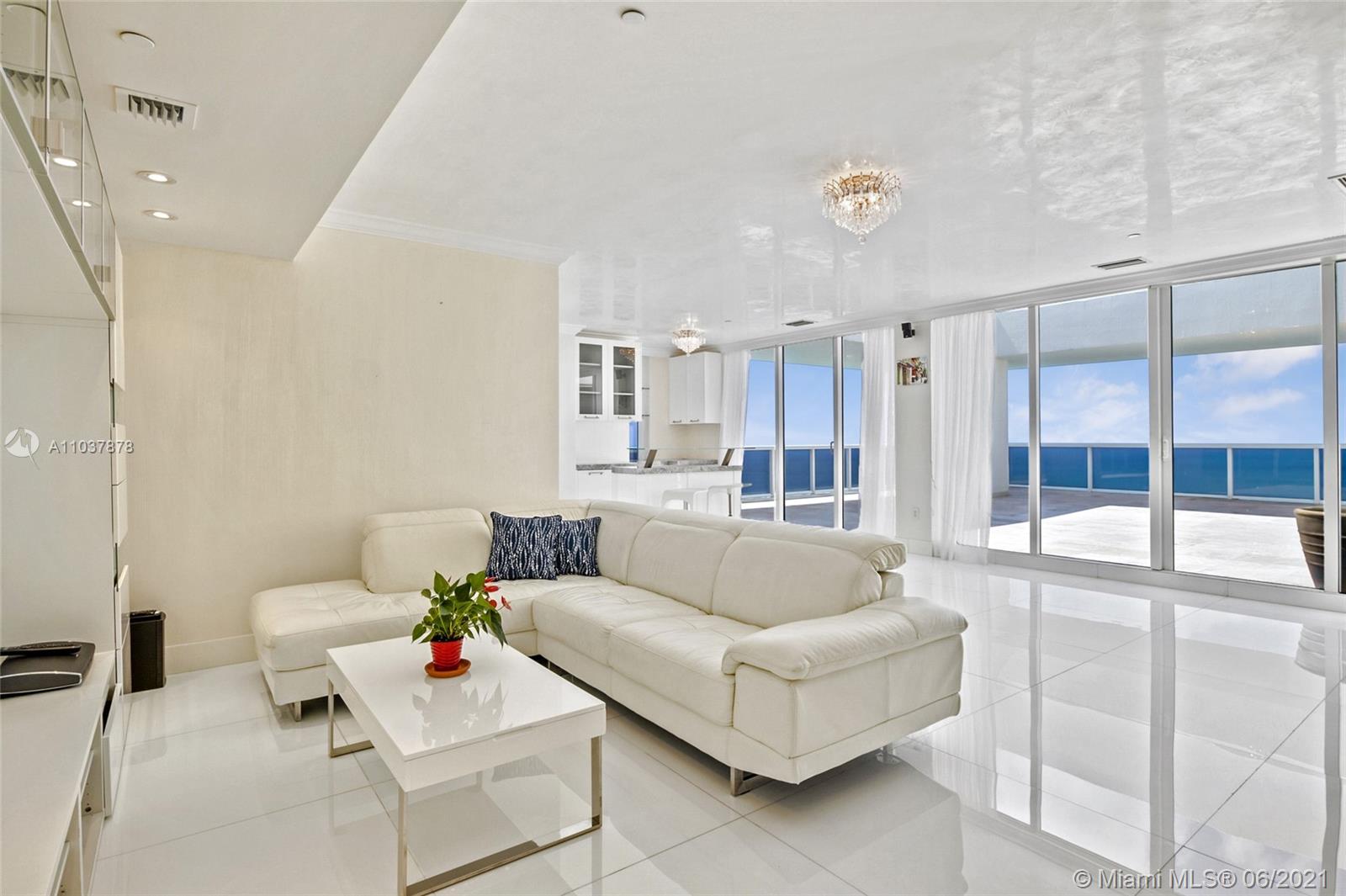 See details 5102 4 / 5 3348 sq. ft. $ 2021-05-05 0 Photo