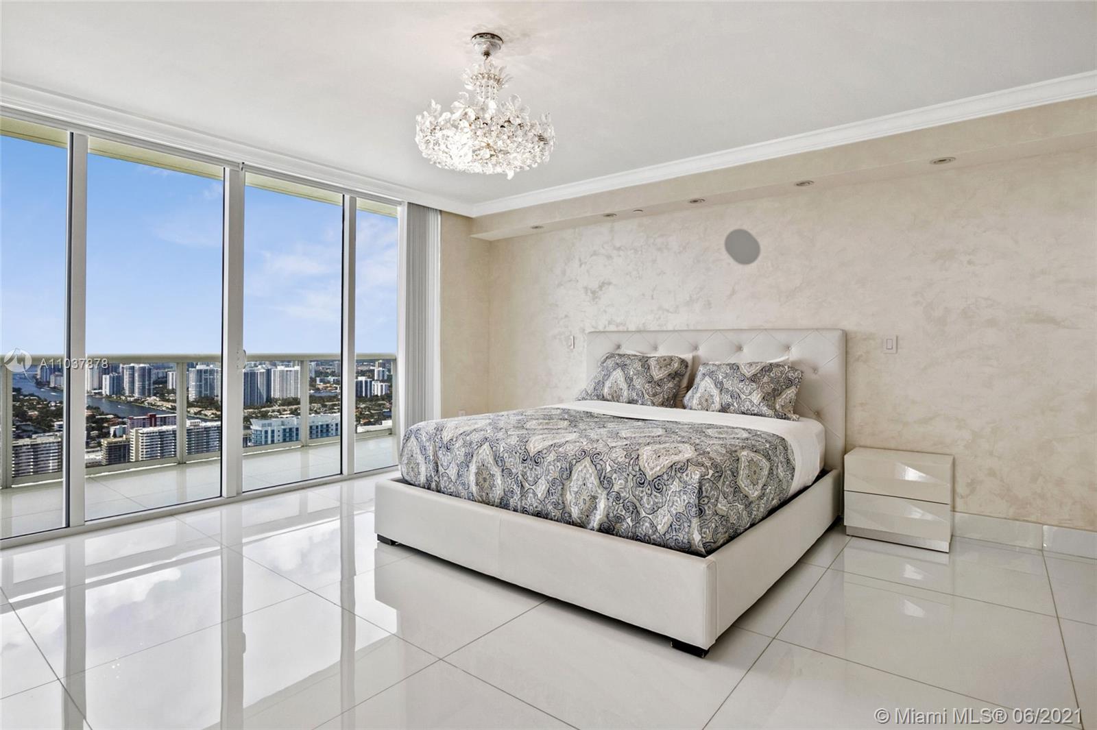 See details 5102 4 / 5 3348 sq. ft. $ 2021-05-05 0 Photo
