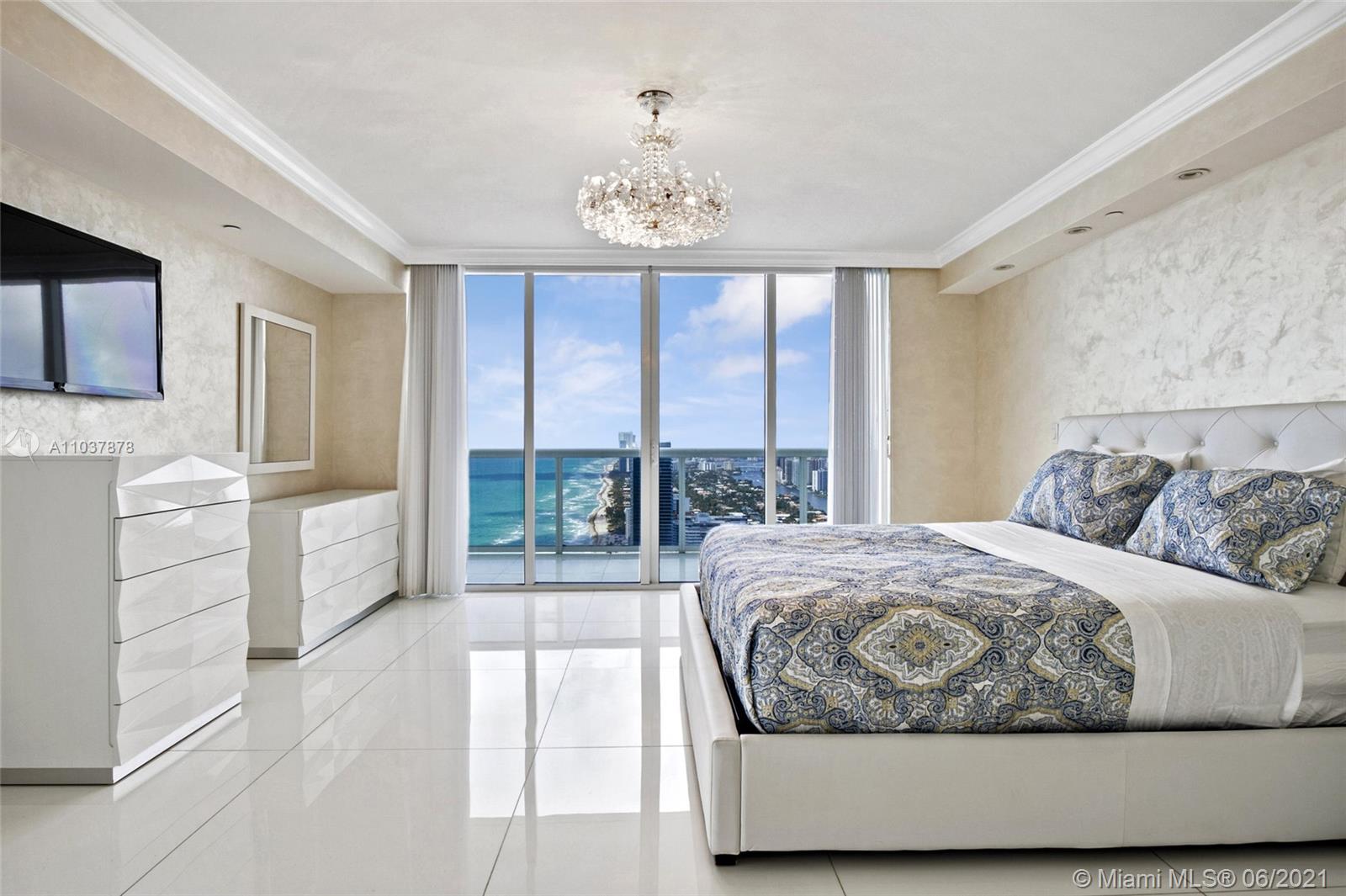 See details 5102 4 / 5 3348 sq. ft. $ 2021-05-05 0 Photo