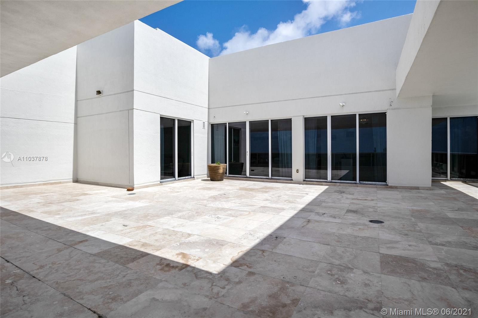 See details 5102 4 / 5 3348 sq. ft. $ 2021-05-05 0 Photo