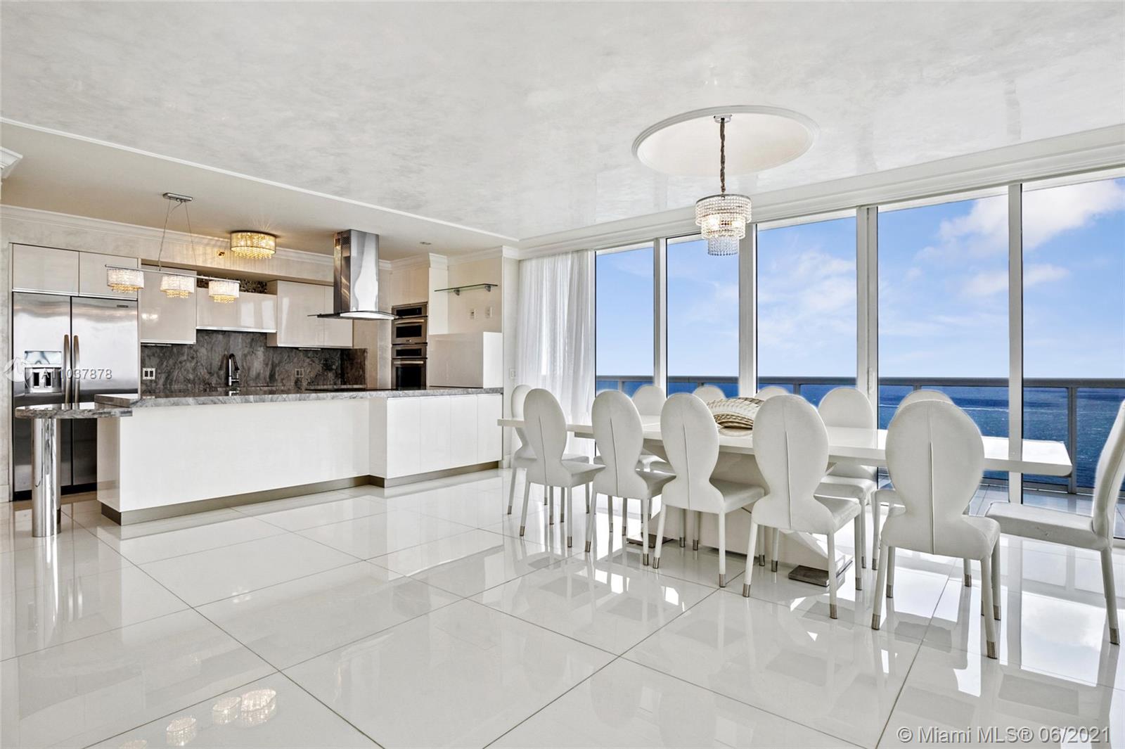 See details 5102 4 / 5 3348 sq. ft. $ 2021-05-05 0 Photo