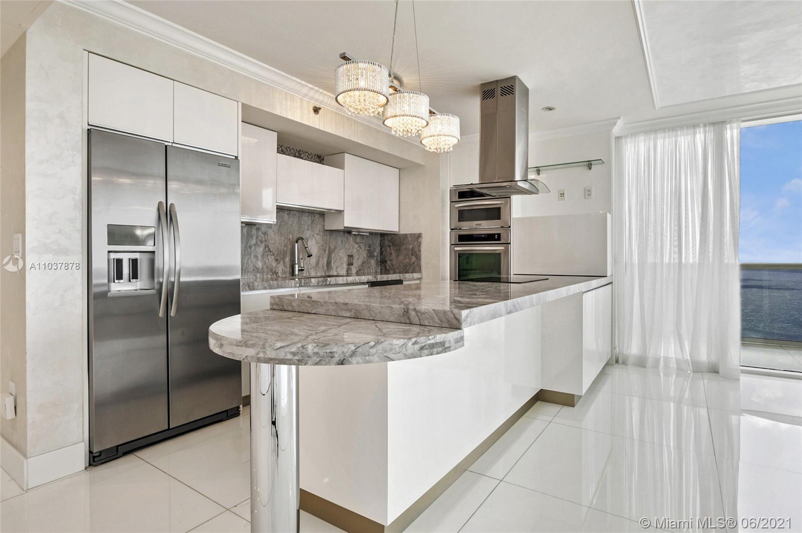 See details 5102 4 / 5 3348 sq. ft. $ 2021-05-05 0 Photo