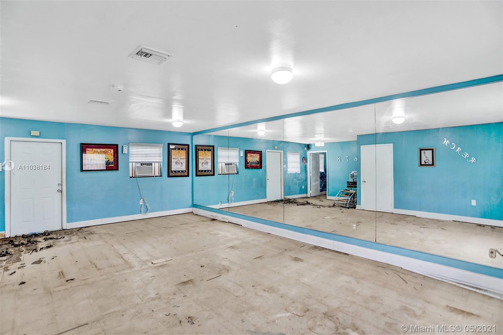 See details / sq. ft. $ 2021-05-06 0 Photo