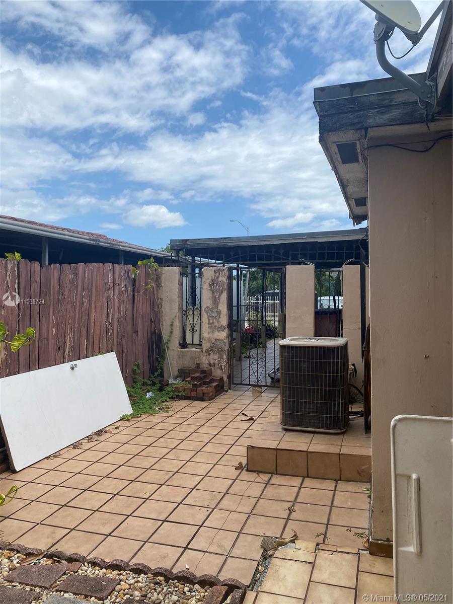 See details / 2105 sq. ft. $ 2021-05-07 0 Photo