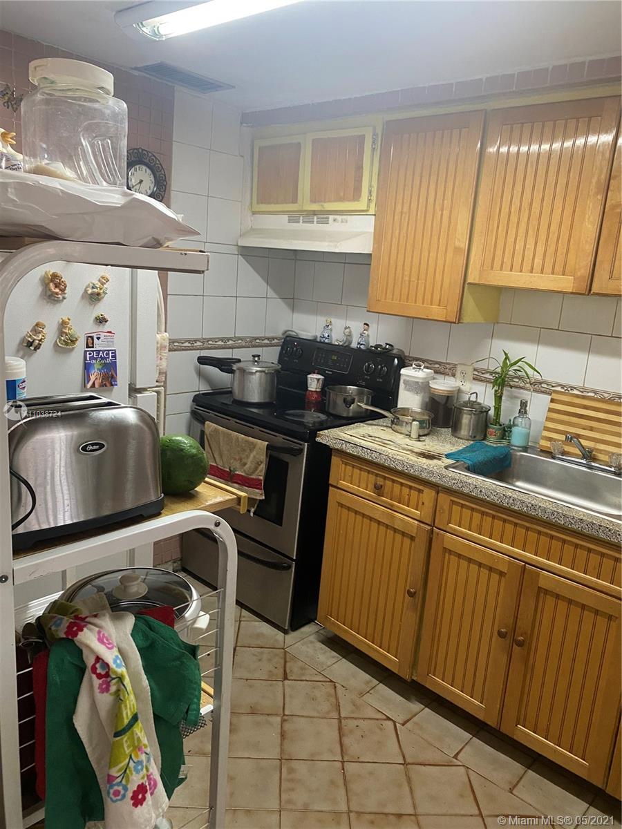 See details / 2105 sq. ft. $ 2021-05-07 0 Photo