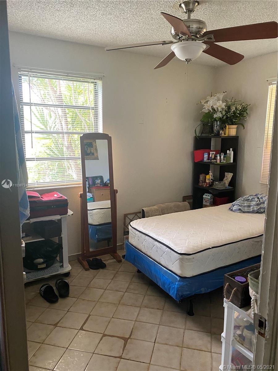 See details / 2105 sq. ft. $ 2021-05-07 0 Photo