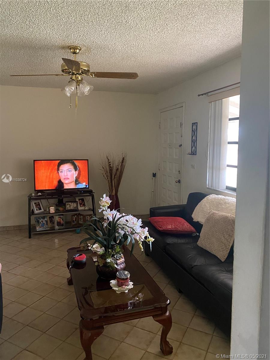 See details / 2105 sq. ft. $ 2021-05-07 0 Photo