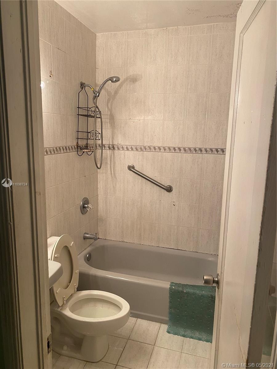 See details / 2105 sq. ft. $ 2021-05-07 0 Photo