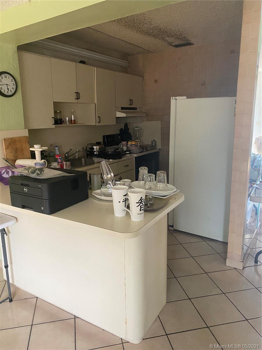 See details / 2105 sq. ft. $ 2021-05-07 0 Photo