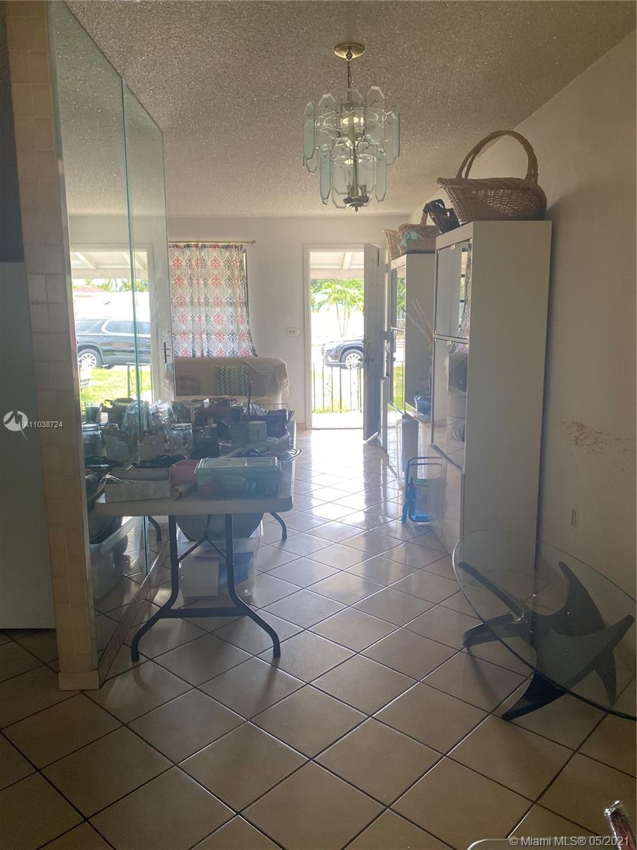 See details / 2105 sq. ft. $ 2021-05-07 0 Photo