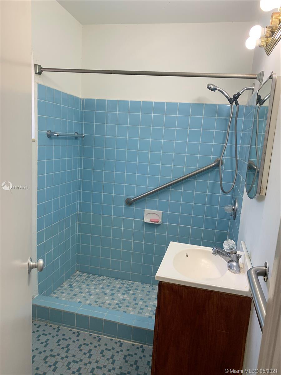 See details / 1608 sq. ft. $ 2021-05-07 0 Photo