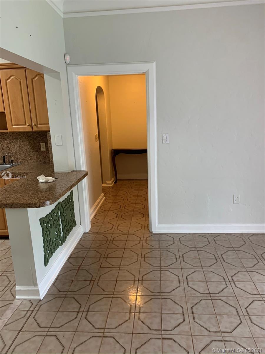 See details / 1608 sq. ft. $ 2021-05-07 0 Photo