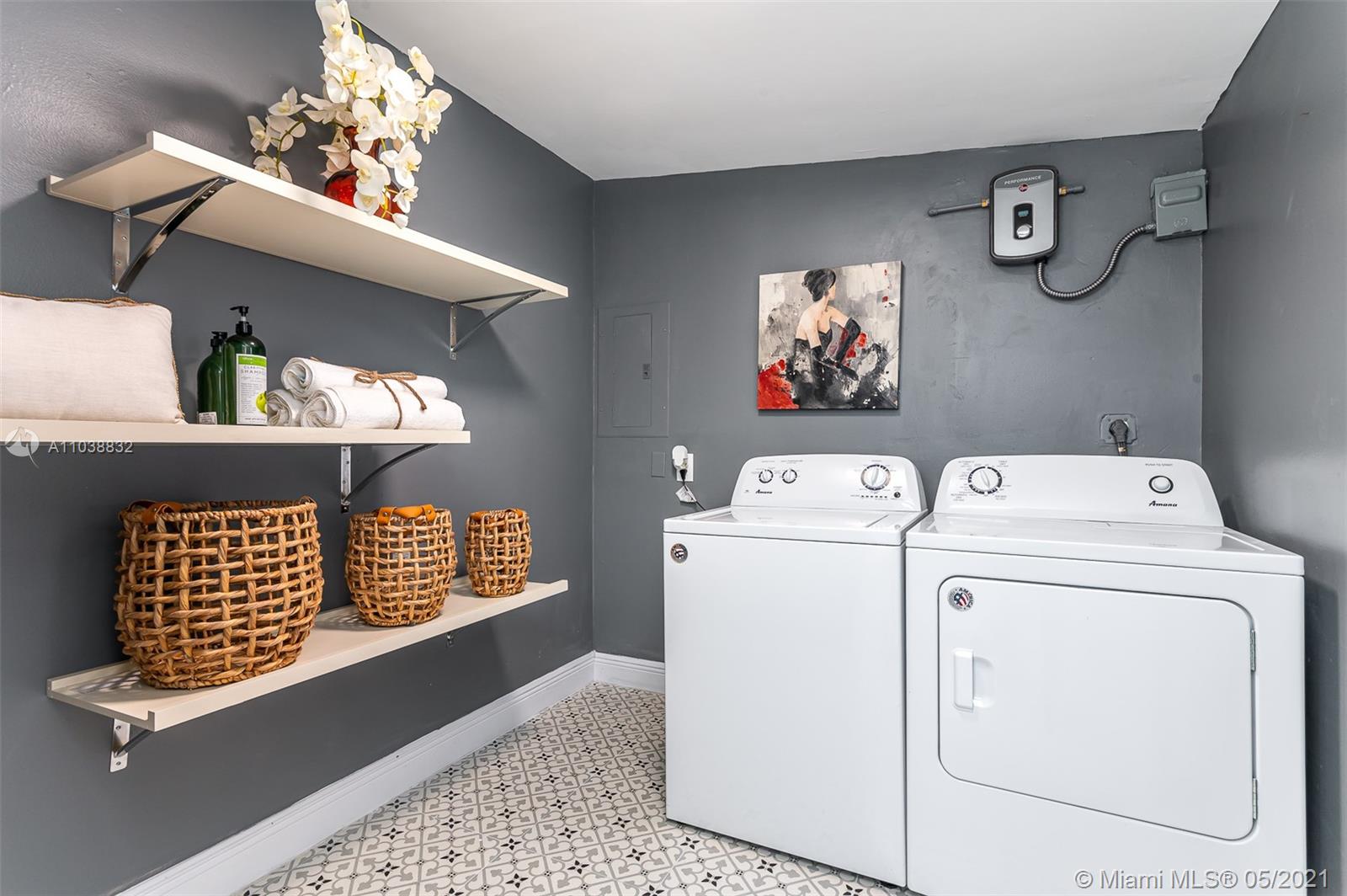 See details / 1160 sq. ft. $ 2021-05-17 0 Photo