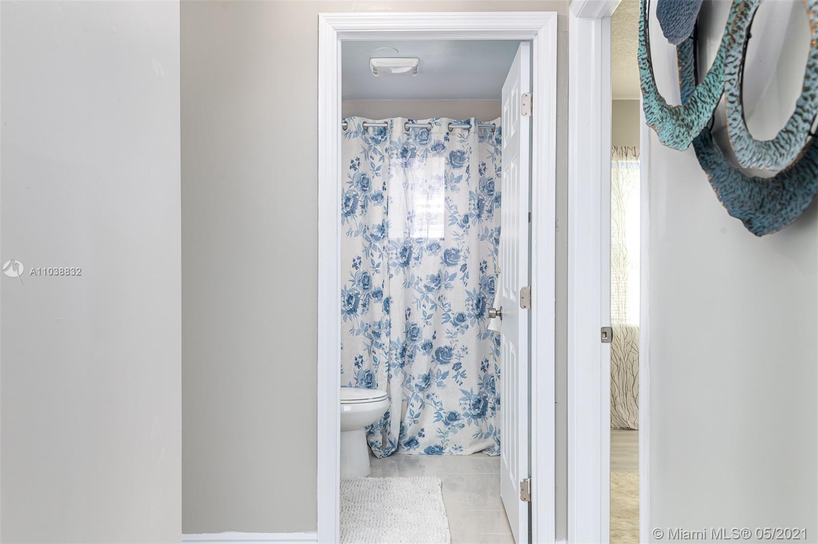 See details / 1160 sq. ft. $ 2021-05-17 0 Photo