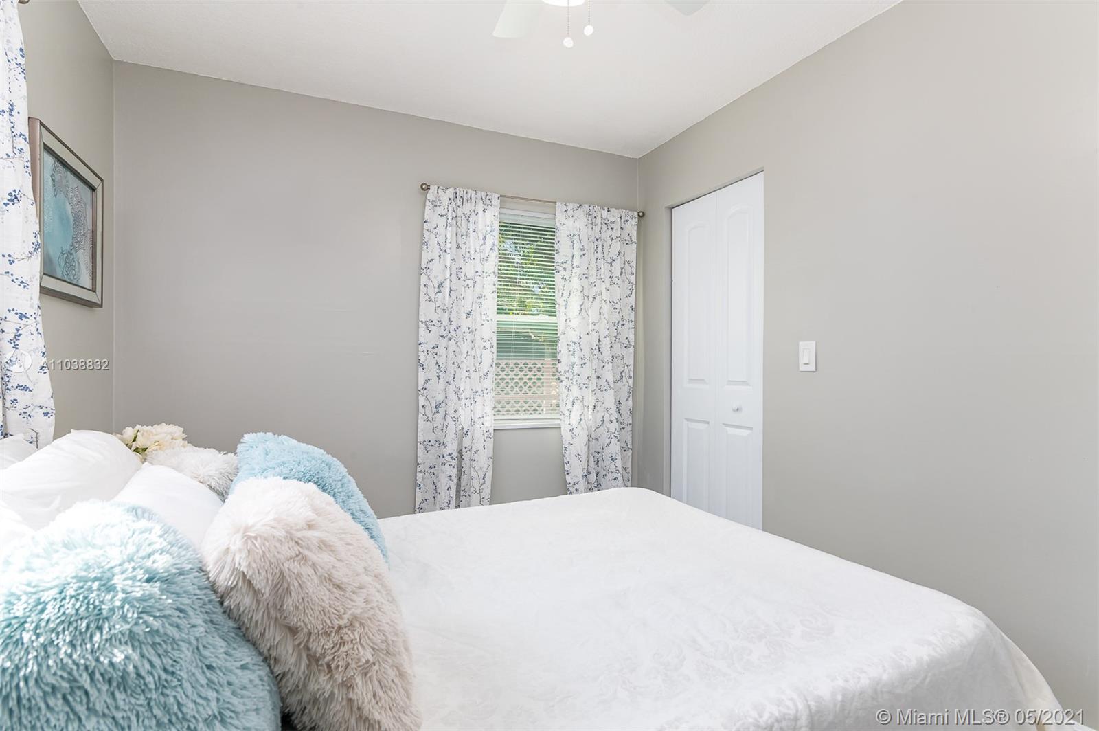 See details / 1160 sq. ft. $ 2021-05-17 0 Photo