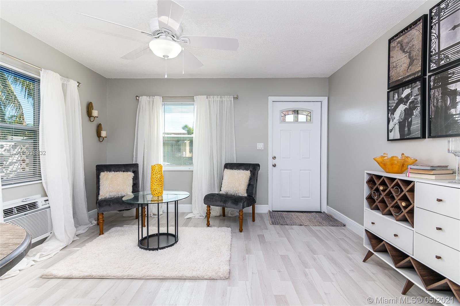 See details / 1160 sq. ft. $ 2021-05-17 0 Photo