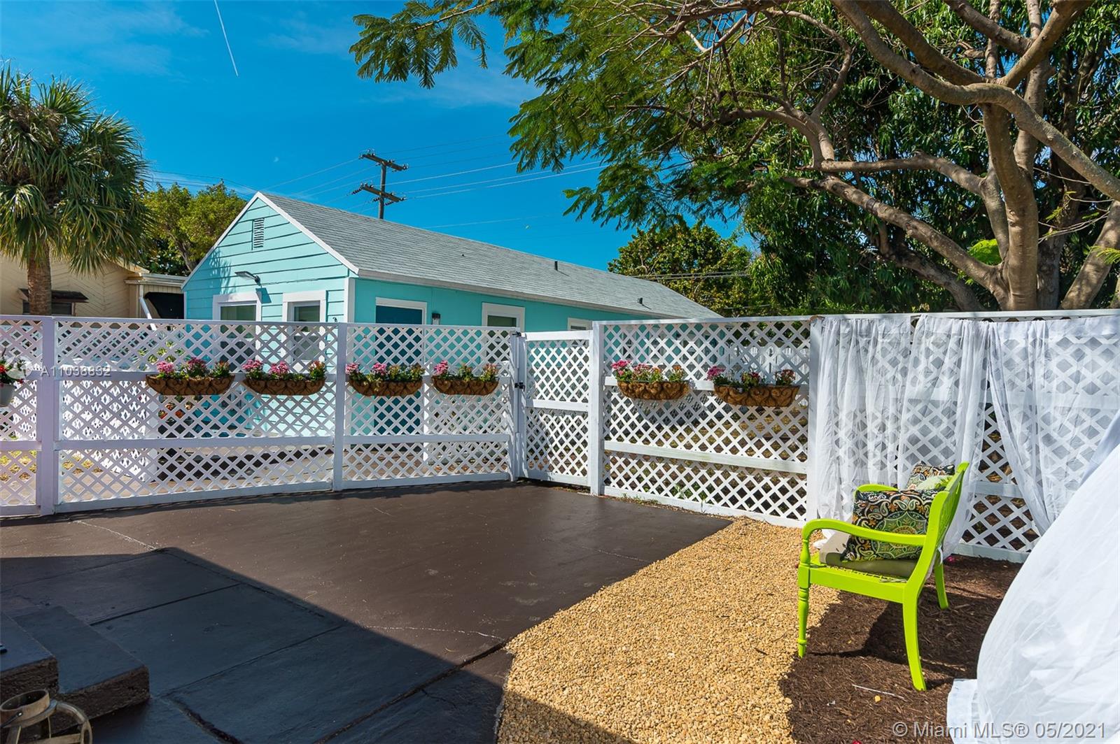 See details / 1160 sq. ft. $ 2021-05-17 0 Photo
