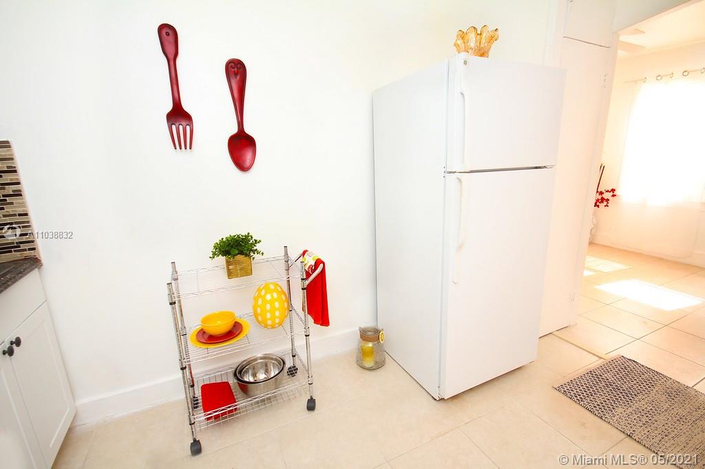See details / 1160 sq. ft. $ 2021-05-17 0 Photo